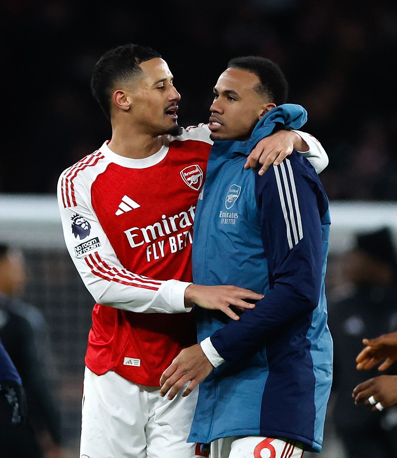 必一官方网站-琼斯：加布里埃尔和萨利巴面对曼联时非常脆弱，有时甚至有些软弱